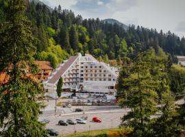 Hotel Tusnad, hotelli kohteessa Băile Tuşnad