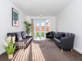 Detached 3 Bedroom House - Gaerden - Parking - Top Rated - Netflix - Wifi - 98C, sumarhús í Birmingham