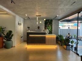 Hotel Kyzen HiTech City- Your Zenly Stay, hotel in Hyderabad