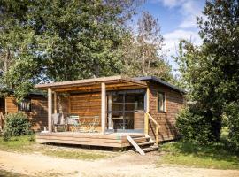Camping La Pinède, glamping site in Excénevex