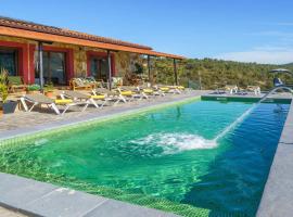 Villa Silence Lux with Pool in Nature and Aircon, semesterhus i Maçanet de la Selva