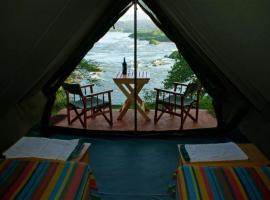 Explorers River Camp, hotel en Jinja