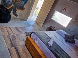 Urban Hostal San Gil- Piscina Restaurante Bar, ξενοδοχείο σε San Gil