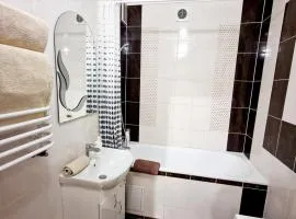 Apartment on Chornovola, 44