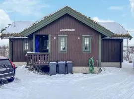 Cozy Home In Rørvik With Wi-Fi
