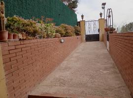 Casa en Barcelona, hotel a Papiol