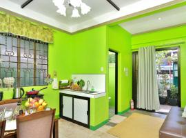 Golden V Executive Homes Unit H, хотел в Malolos