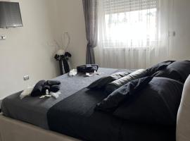 holiday home Un posto solare, מלון ספא בנאפולי