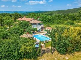 Nice Home In Zatka With Kitchen, seoska kuća u gradu Kostrčani