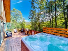 Scoot Cabin - Dogs Welcome!, hotel in Carrabassett