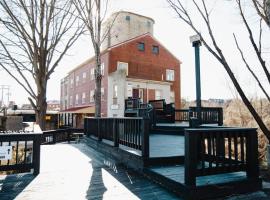 Farmville Modern Loft, pet-friendly hotel in Farmville