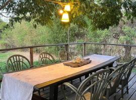 Momocho, hotel in Esquina