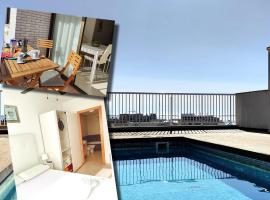Piso nuevo y céntrico con piscina en Sant Carles de la Rápita, hotel in Sant Carles de la Ràpita