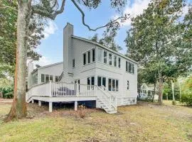 17 Oyster Row by AvantStay Lakefront Charm