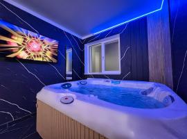 Luxor - Jacuzzi&Cozy Apartments, hotel bajet di Sibiu