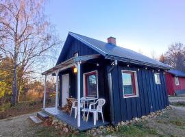 Self Check-in Sauna Cabin next to Hiking Trails, παραθεριστική κατοικία σε Kärde