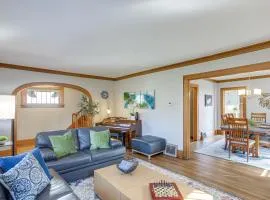 Historic Lorain Home Walk to Lake Erie!