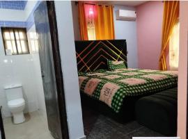 IOKNC Apartment, hotell i Enugu