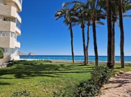 Azul - Estudio con vistas al mar, piscina y acceso directo a la playa by Redi, хотел, който приема домашни любимци, в Алтеа