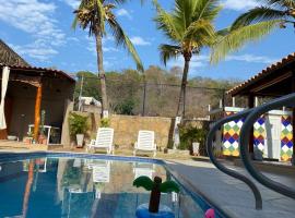 Palma House - Cabaña con piscina – domek wiejski 