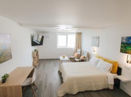 Spacious Seaside apartment A - Faraway, hotel u gradu 'Lagoa'