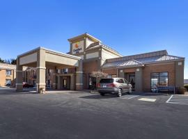 Comfort Inn Huntington Near University, hotel com piscina em Huntington