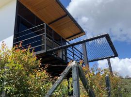 Jacaranda Glamping, hotel in El Peñol