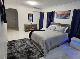 Skywin Airbnb - 1 Bedroom Apt&Sofa Bed - HWT, KGN, hotel din Camperdown