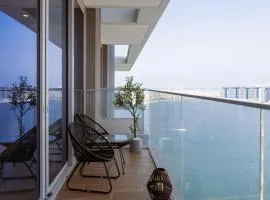 Beachfront Elegant 2BD Condo with Breathtaking Views -15AB01