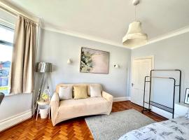 Winton house home stay, beach rental in Bournemouth