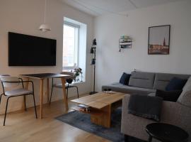 Modern apartment in Aarhus with free parking, hotel with parking in Risskov