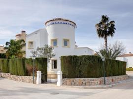 Detached Villa Eagle with 3 bedrooms, hotel en Muntanya la Sella
