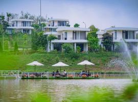 Ivory Villas Hòa Bình, cabaña o casa de campo en Hòa Bình