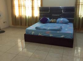 Royale Suites and Apartment, хотел в Абуджа