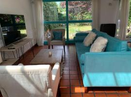 Casa máximo confort con oficina, cottage in Campana