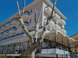 Hotel Kursaal, hotell i Bellaria-Igea Marina