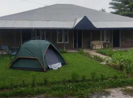 The Teal Cottage, cabin in Murree