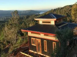 Cabañas japonesas en el bosque KURO y AKA