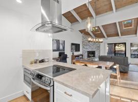 Fun & Air Conditioned Lake Tahoe 3 BR/2.5 BA Home, resorts de esqu&iacute; en Incline Village