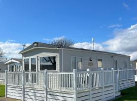 Bertie-by-the-Sea at Hoburne Naish, hospedaje de playa en Highcliffe