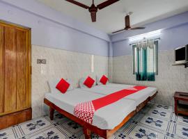 Viesnīca OYO Flagship Sai Ganesh Deluxe Lodge pilsētā Tirupati, netālu no vietas Tirupati lidosta - TIR