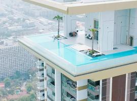 59th Floor Infinity Pool, Luxury 5 Star Room, hotell i Jomtien Beach