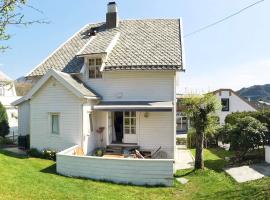 8 person holiday home in MÅLØY-By Traum، فندق في مالوي