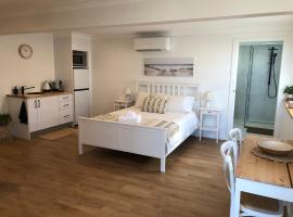 The White Room – obiekt B&B w mieście Yeppoon