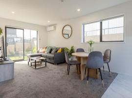 Luxury 2 Bedroom Townhouse By Hagley Park In CBD, hotel sa Christchurch