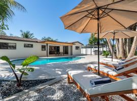 New Luxury Home in Boca Raton with Heated Pool, hotel i Boca Raton