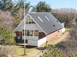 6 person holiday home in Ringk bing, family hotel in Søndervig