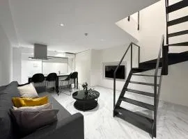 b hotel Rijodori - Modern 6ppl City Apt with Breakfast Included