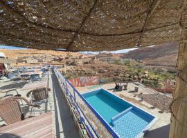 Hôtel familiale les grotte, hotel v destinaci Aït Ben Haddou