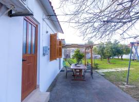 EVRIAKI'S HOUSE, hôtel pour les familles à Apidias Lakos